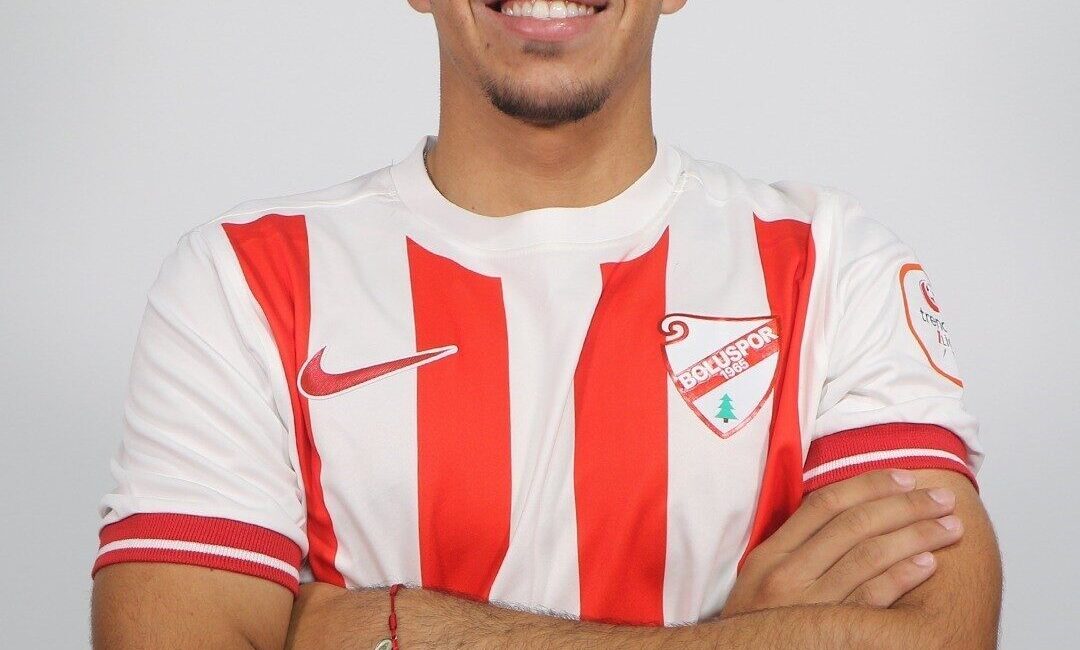 Trendyol 1. Lig ekiplerinden Boluspor, Paraguaylı futbolcular Fernando Escobar ile