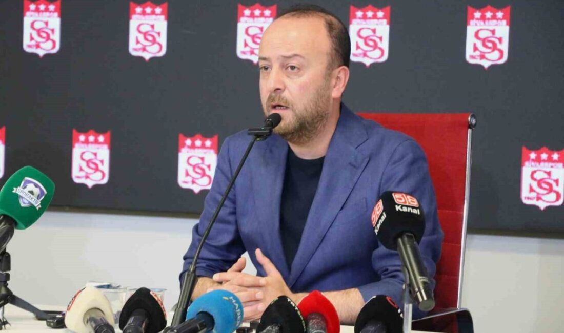 Sivasspor Kulüp Başkanı Burak Özçoban, yeni sezon planlamasında mali dengelerin
