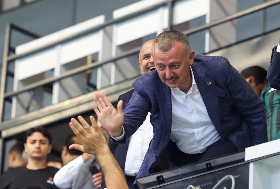 Kocaeli Büyükşehir Belediye Başkanı Tahir Büyükakın, Trendyol Süper Lig’in 2.