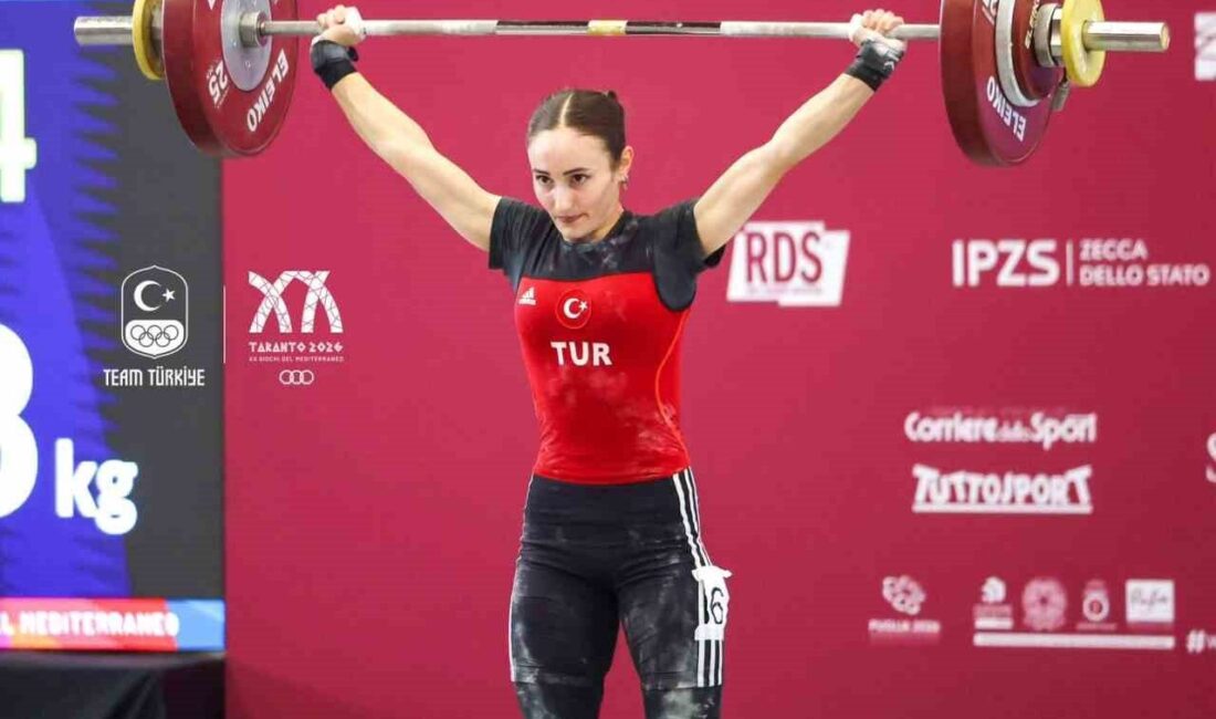 Akdeniz Oyunları’nda mücadele eden milli sporcu Cansel Özkan, 53 kg