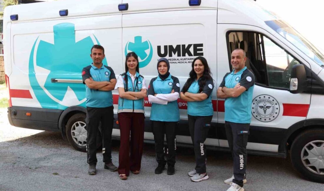 Kayseri 11. Bölge Ulusal Medikal Kurtarma Ekibi (UMKE) personeli, afet