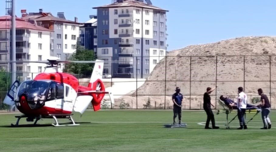Malatya’nın Darende ilçesinde kalp krizi geçiren 45 yaşındaki hasta, hava