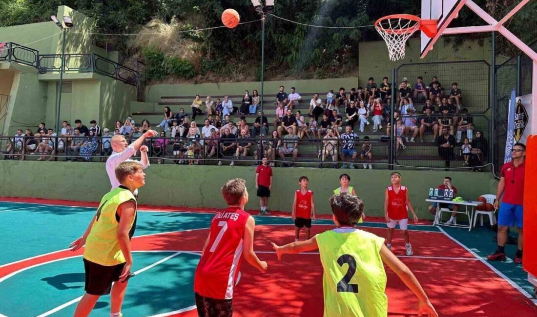Gölcük’te geleneksel olarak düzenlenen Sokak Basketbolu Turnuvası, 102 takım ve