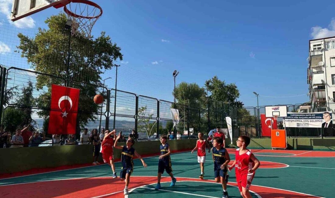 Gölcük’te 102 takım ve 351 sporcunun katılımıyla düzenlenen Sokak Basketbolu