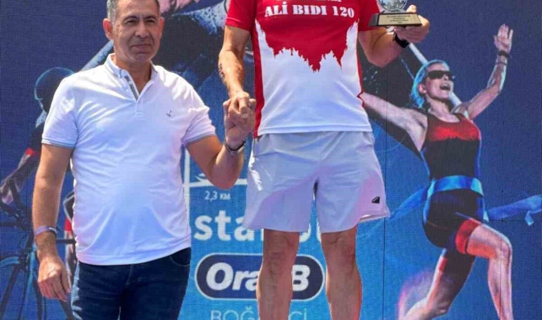 “Demir Adam” Ali Bıdı’dan Boğaziçi’nde şampiyonluk Milli sporcu ve iş insanı Ali Bıdı, 2026 Oral-B İstanbul