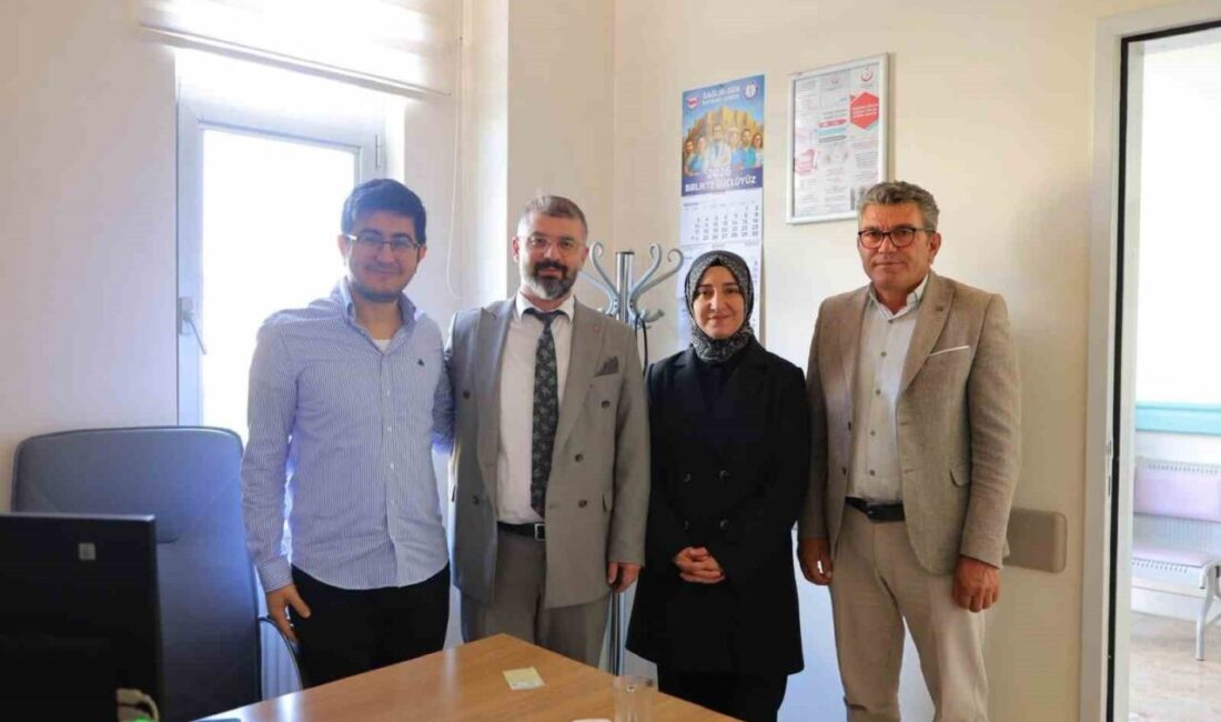 Bayburt’un Demirözü ilçesinde, İlçe Devlet Hastanesinde dahiliye uzmanının göreve başlamasıyla