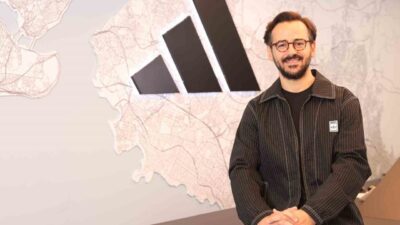 Eczacıbaşı Peron İstanbul’un resmi forma sponsoru adidas oldu. Anlaşma kapsamında,