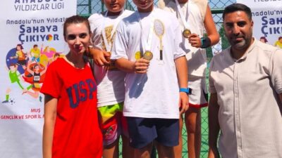 Elazığ Gençlik Ve Spor Kulübü Tenis Takımı grubunu lider tamamlayarak
