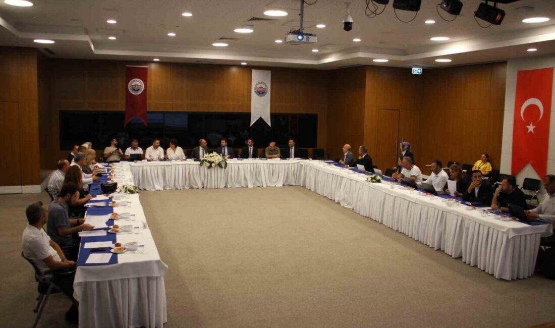 Elazığ Fethi Sekin Şehir Hastanesi’nde düzenlenen Koordinasyon Kurulu Toplantısında sağlık
