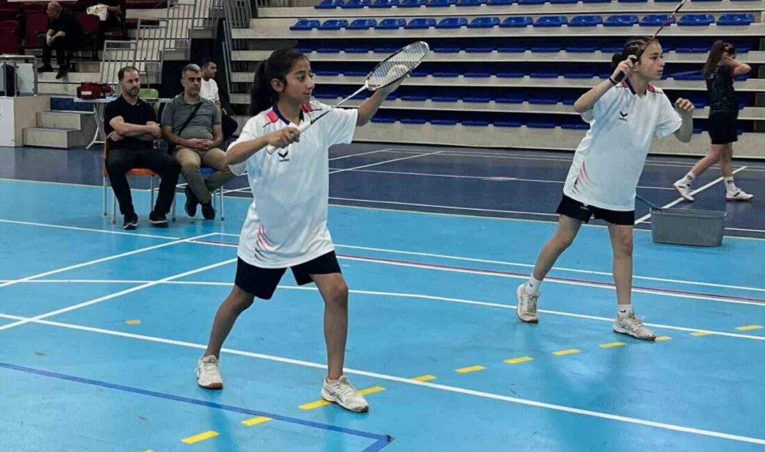 Elazığlı badmintoncular, sergilediği başarılı performansla Kızlar A Grubu’nu ikinci sırada