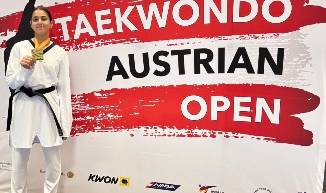 Avusturya Open Uluslararası Taekwondo Şampiyonası’nda Elazığlı sporcu Ebrar Acar, kendi
