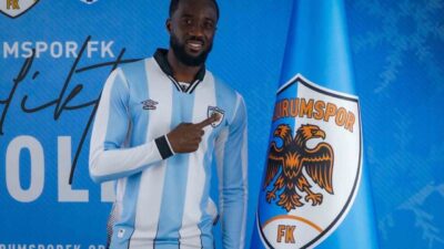 Erzurumspor FK, Ganalı orta saha oyuncusu Elisha Owusu ile 2