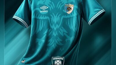 Süper Lig ekiplerinden Erzurumspor FK, 2026-2027 sezonunda giyeceği alternatif formayı