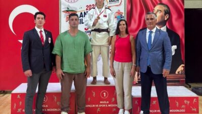 Muğla’da düzenlenen Anadolu Yıldızlar Ligi Türkiye Judo Finalleri’nde mücadele eden