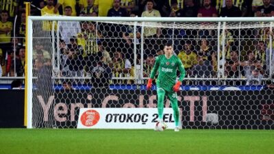 Fenerbahçe, Hırvat kaleci Dominik Livakovic’in Barcelona’ya transfer olduğunu duyurdu. Konuyla