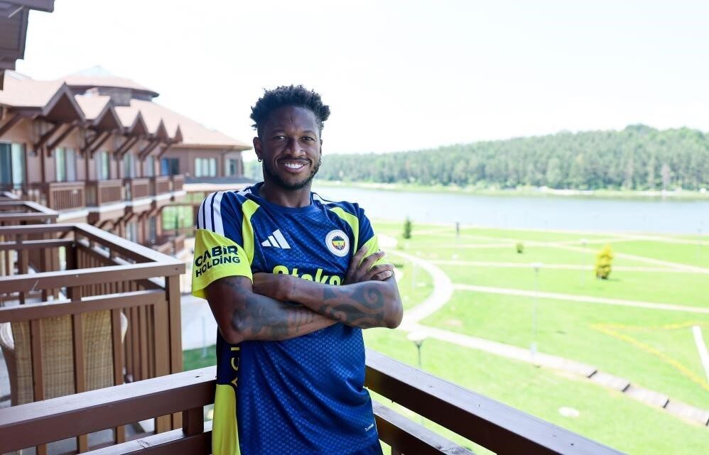 Fenerbahçe, Fred ile yollarını ayırdı Fenerbahçe, Brezilyalı orta saha oyuncusu Fred’in sözleşmesinin karşılıklı anlaşma yoluyla