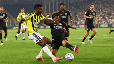 Fenerbahçe, UEFA Şampiyonlar Ligi Play-Off Turu ilk maçında evinde karşılaştığı
