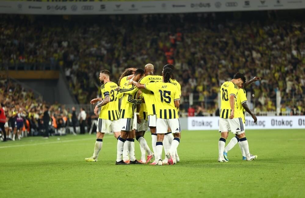 Fenerbahçe, Trendyol Süper Lig’in ilk haftasında deplasmanda Gençlerbirliği ile oynayacak.
