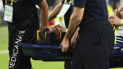Fenerbahçeli oyuncu Kerem Aktürkoğlu, Konyaspor maçında kafasına aldığı darbe sonucu