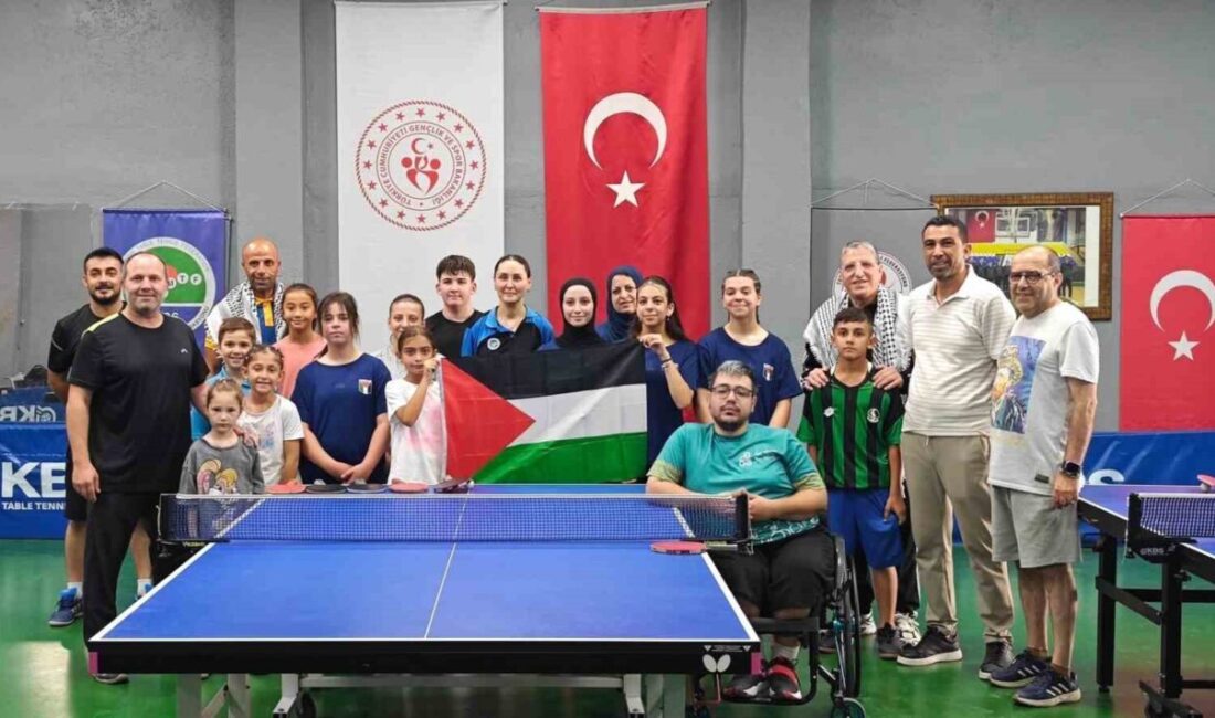 Filistin Masa Tenisi Milli Takımı, hazırlık kampı çerçevesinde Sakarya’da sporseverlerle