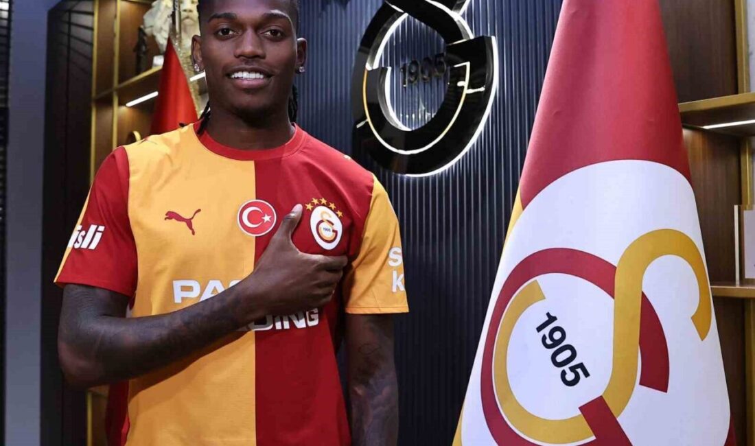 Galatasaray, yeni transferi Rafael Leao ile 4 yıllık sözleşme imzaladığını