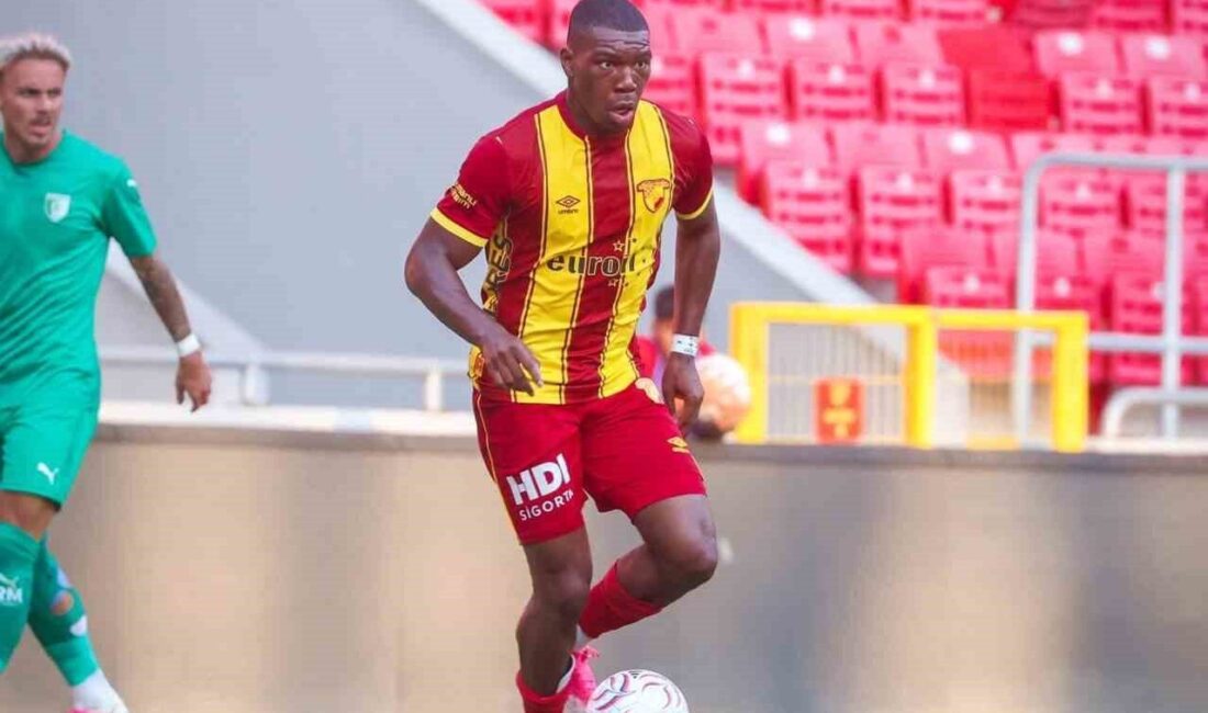 Göztepe’nin İngiltere Championship ekiplerinden Bristol City’den kadrosuna kattığı Sinclair Armstrong,
