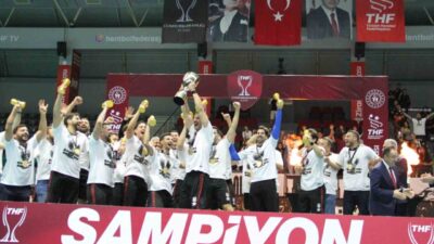 Hentbol Cumhurbaşkanlığı Kupası finalinde Beşiktaş, Nilüfer Belediyespor’u 38-32 mağlup ederek
