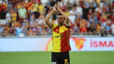 Göztepe ile Trabzonspor arasında oynanan özel maçta jübile yapan İsmail
