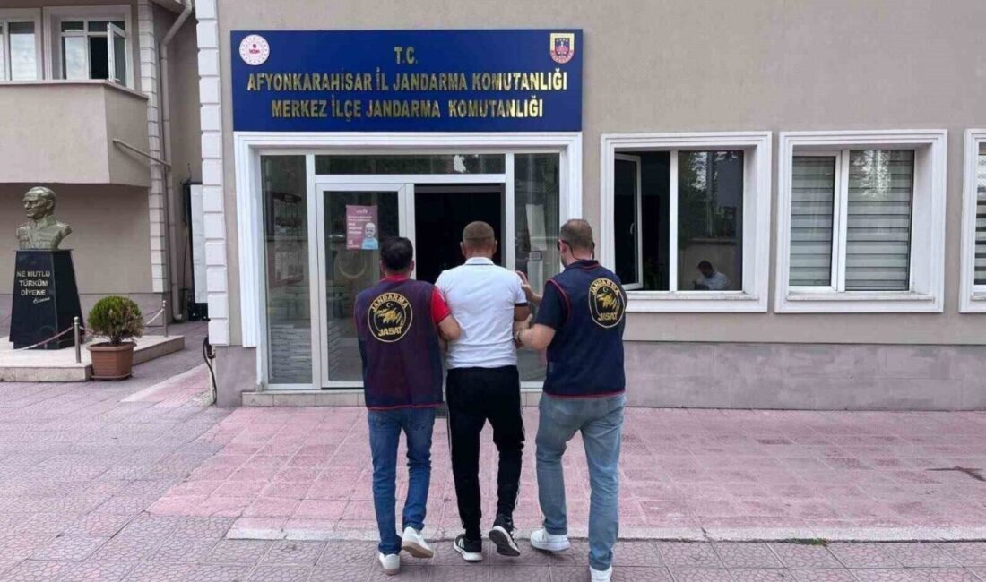 Afyonkarahisar’da 20 yıl hapis cezasıyla aranan bir şahıs jandarma ekiplerinin