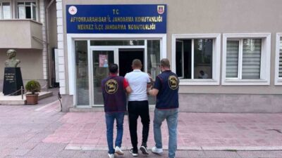 Afyonkarahisar’da 20 yıl hapis cezasıyla aranan bir şahıs jandarma ekiplerinin