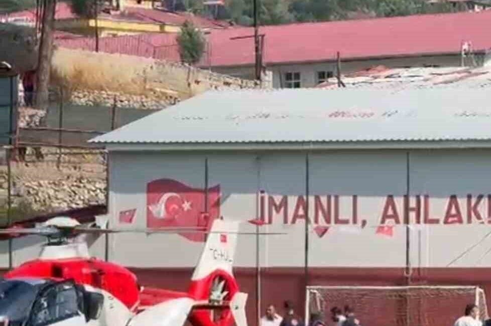 Adana’nın Feke ilçesinde kalp krizi geçiren B.B., ambulans helikopterle hastaneye