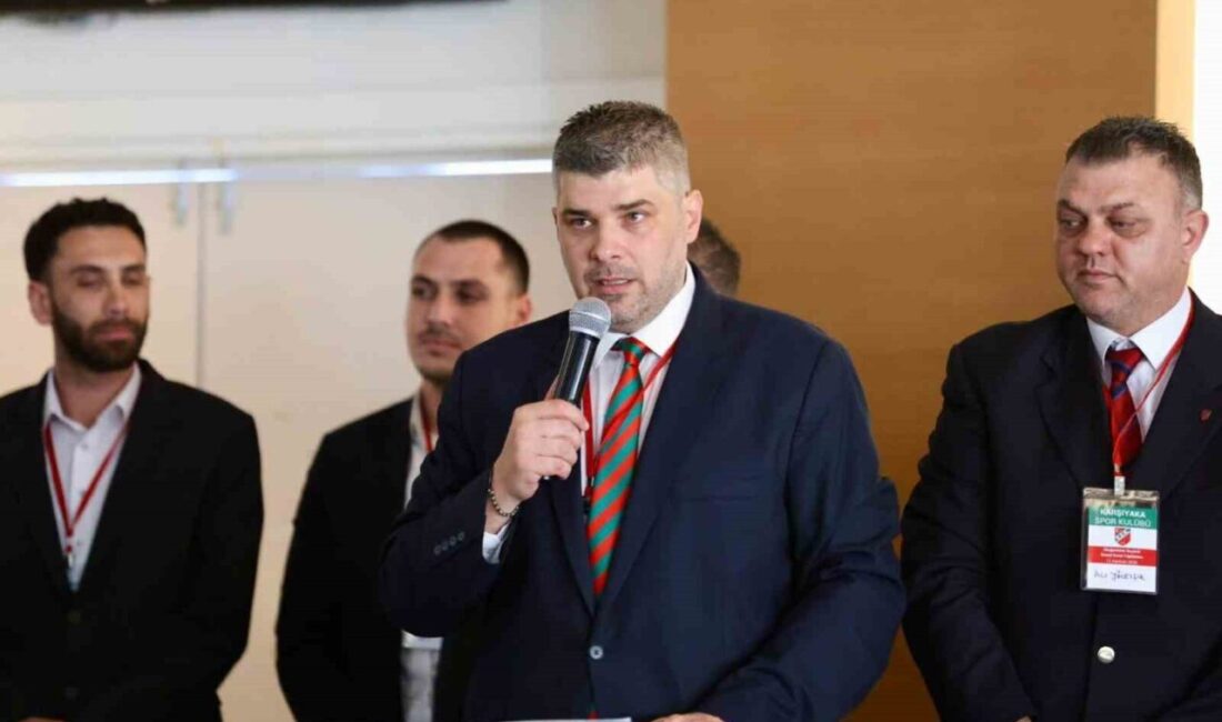 Karşıyaka Başkanı Yiğit Tusder’den kombine çağrısı Karşıyaka Spor Kulübü Başkanı Yiğit Tusder, kombinelerin satışa çıkmasının ardından