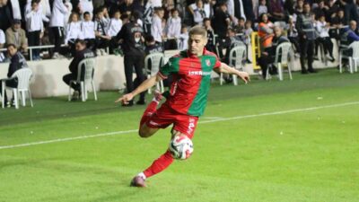 Karşıyaka’da geçtiğimiz sezon takımın önemli isimlerinden biri olan ve 1