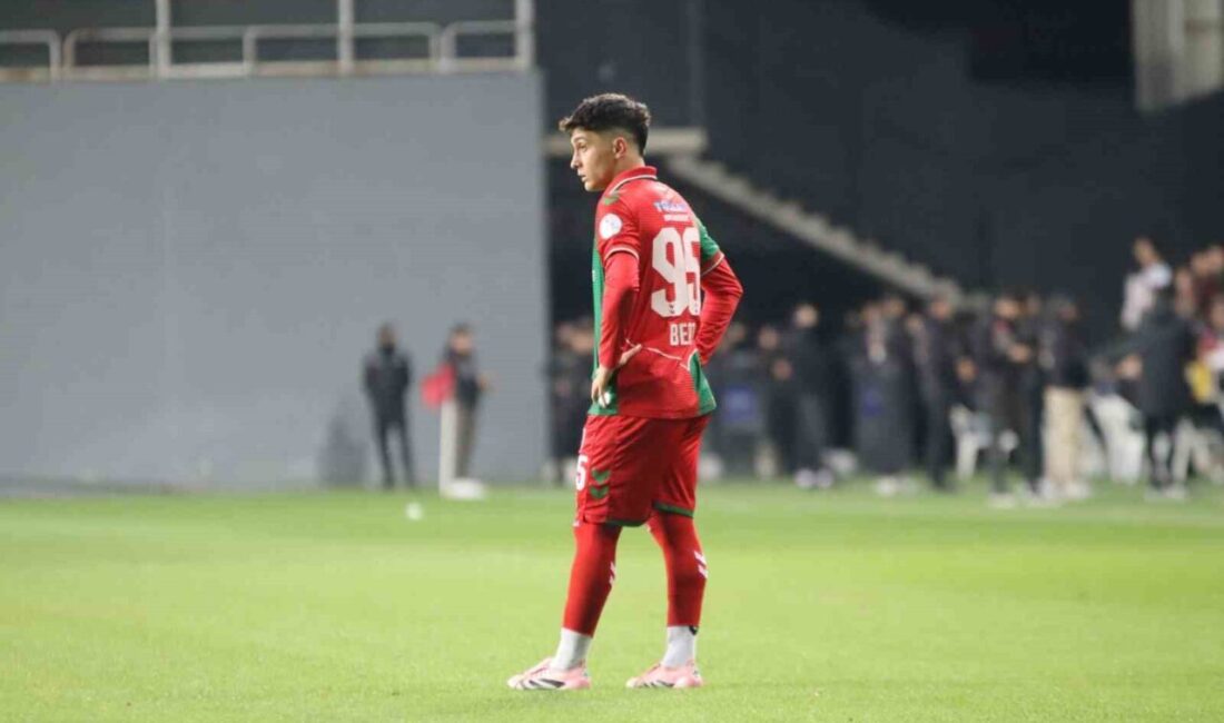 Karşıyaka altyapısında yetişen 2005 doğumlu orta saha oyuncusu Berat Şahin’e,