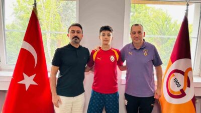 Kayseri’de faaliyet gösteren Fatih Yurt Futbol Akademisi’nde yetişen 2013 doğumlu