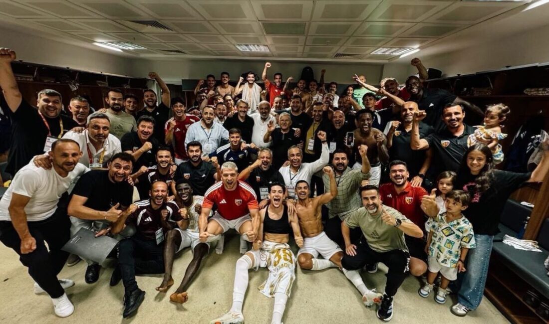Lige galibiyetle başlayan Kayserispor, iki günlük aradan sonra antrenmanlara başlıyor.