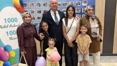 Kemik iliği nakli olan çocukların aileleriyle birlikte hekimleri ile buluştuğu