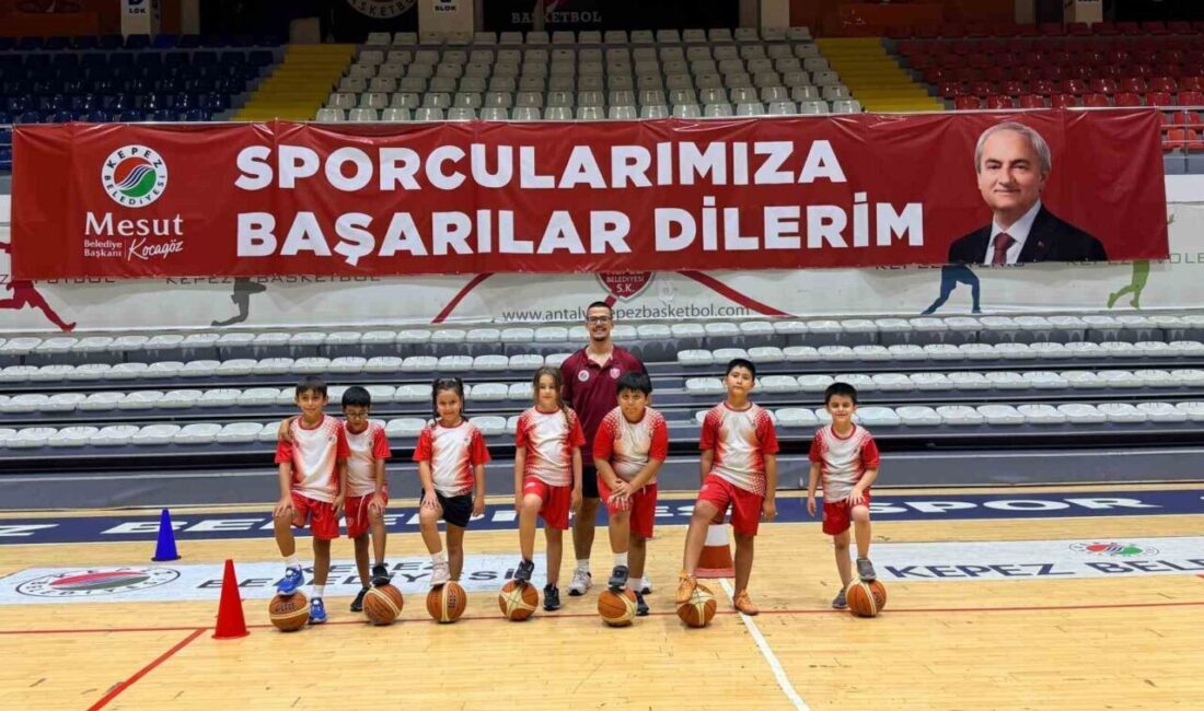 Kepez Belediyesi’nin Yaz Spor Okulları’nda bin 250 öğrenci, farklı branşlarda