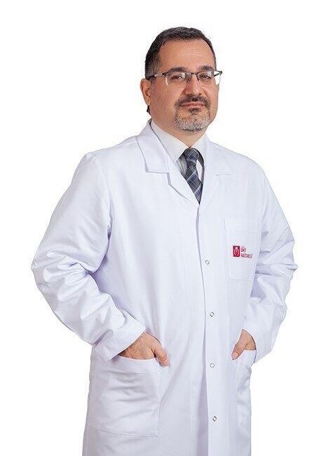 Özel Ümit Hastanesi Enfeksiyon ve Mikrobiyoloji Uzmanı Dr. Mehmet Uluğ,