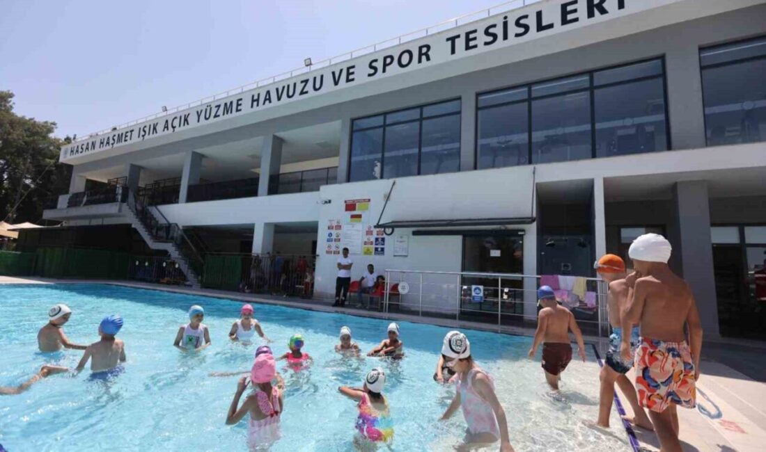 Muğla Büyükşehir Belediyesi, kırsal mahallelerde yaşayan çocukların yüzme öğrenmelerine ve