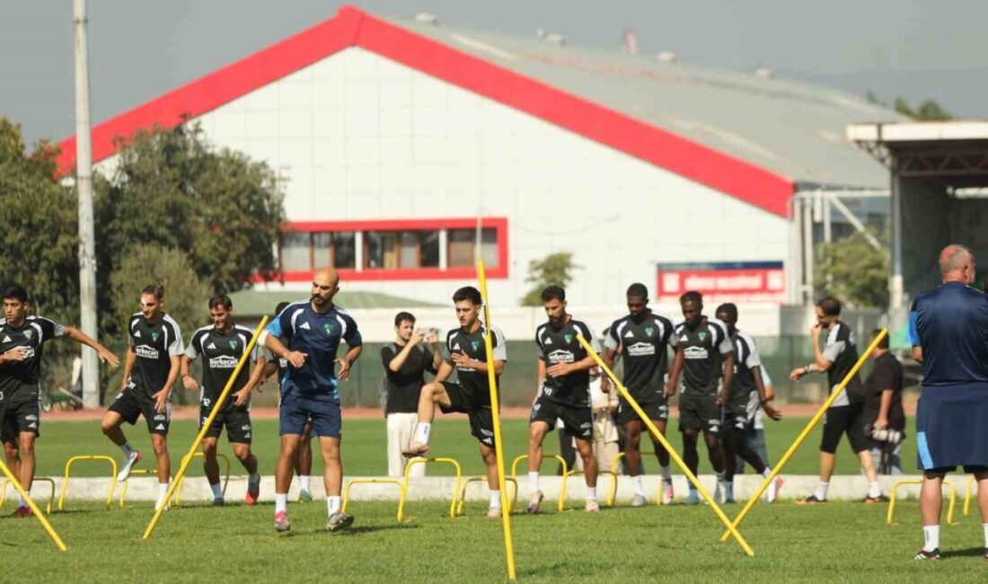 Trendyol Süper Lig ekibi Kocaelispor, cumartesi günü deplasmanda oynayacağı Konyaspor