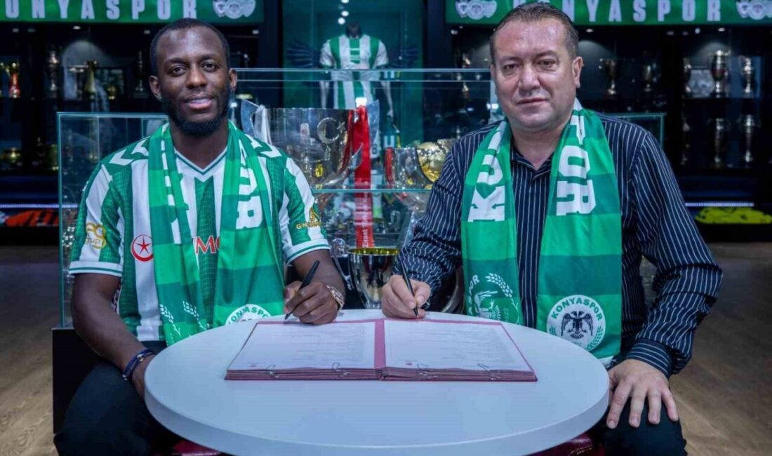 Konyaspor, Jean-Luc Dompe transferini açıkladı Konyaspor, Fransız kanat oyuncusu Jean-Luc Mamadou Diarra Dompe ile 2