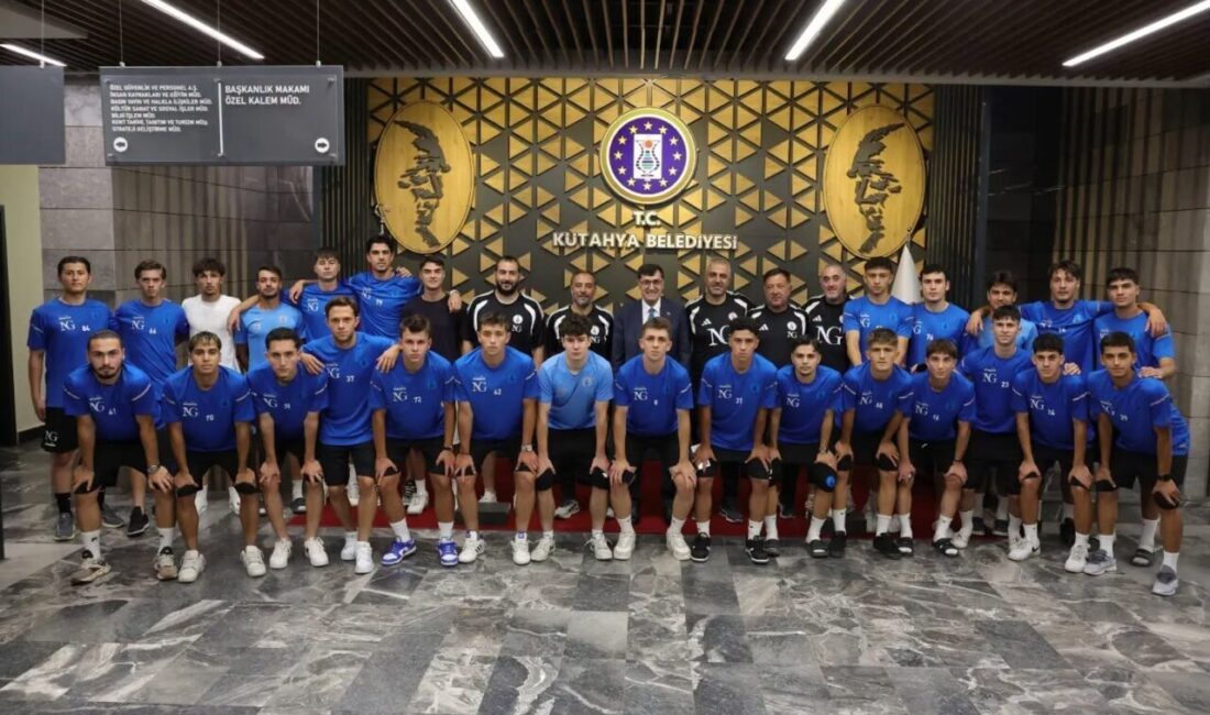 Kütahya Belediye Başkanı Eyüp Kahveci, şehrin gururu Kütahyaspor Futbol Kulübü’nün