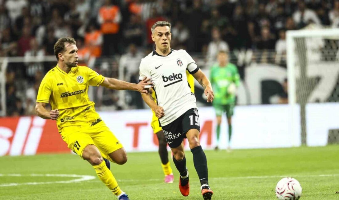 Beşiktaş’ın yeni transferi Leandro Trossard siyah-beyazlı formayı ilk kez Hradec