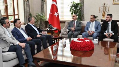 Manisa Valisi Vahdettin Özkan, önceki dönem Gençlik ve Spor Bakanı