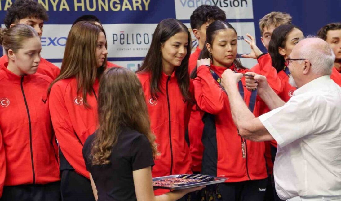 Aralarında, Eskişehirli sporcularının da olduğu Badminton Milli Takımı, Macaristan’ın Tatabanya
