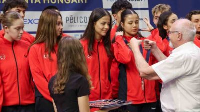 Aralarında, Eskişehirli sporcularının da olduğu Badminton Milli Takımı, Macaristan’ın Tatabanya