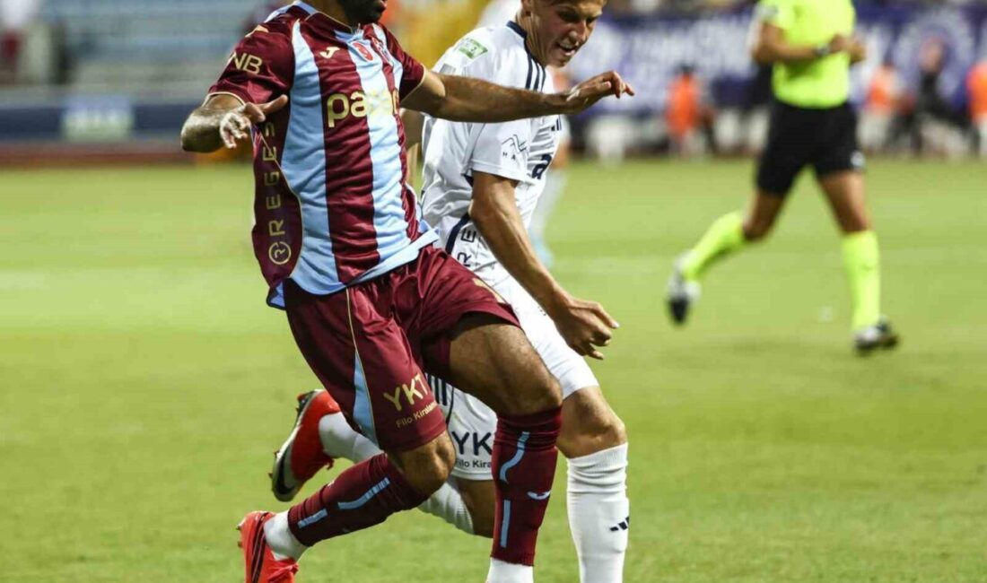 Trabzonspor’un yeni transferi Mısırlı futbolcu Muhammed Salah, bordo-mavili formayla ilk
