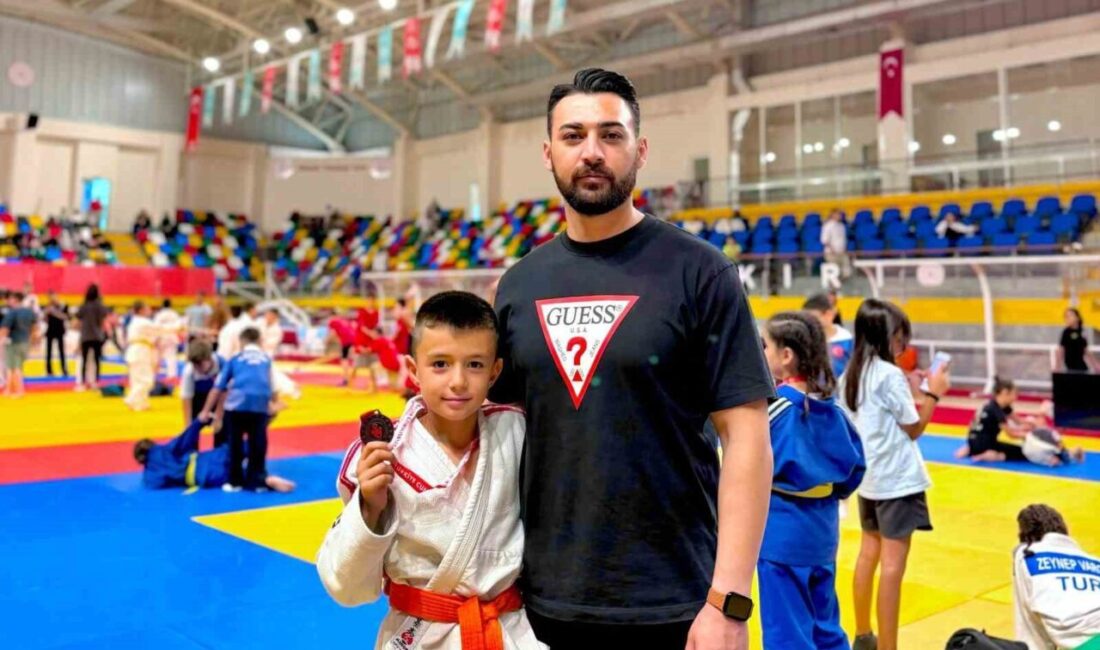 Niğde’yi Uluslararası Ahmet İnceçubuk Judo Turnuvası’nda temsil eden sporcular, organizasyonu