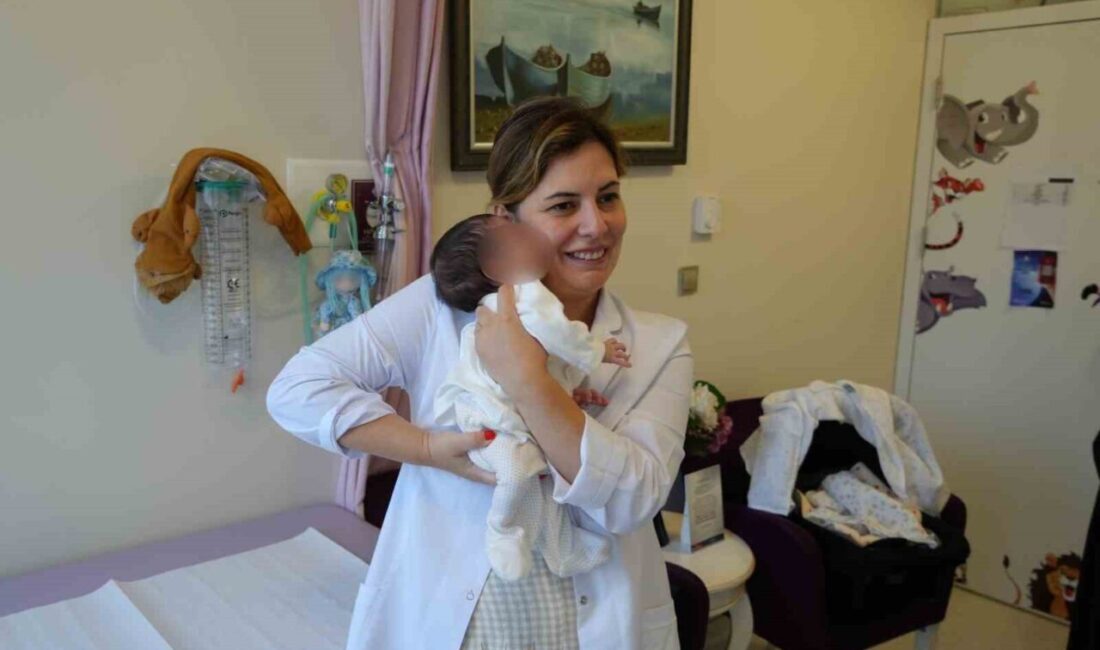 Tokat’ta organları dışarıda dünyaya gelen bebek, Samsun’da yaklaşık 1,5 ay